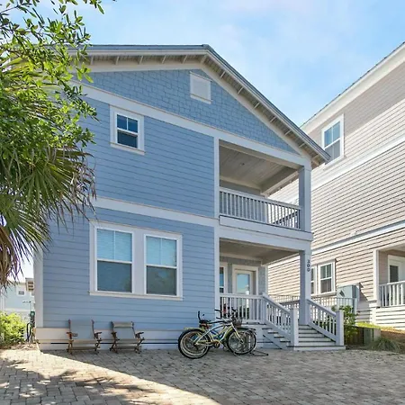 Classic Emerald Waters Retreat In Blue Mountain Beach